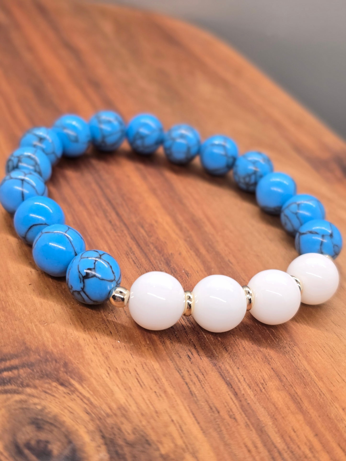 Turquoise and White Agate Bracelet
