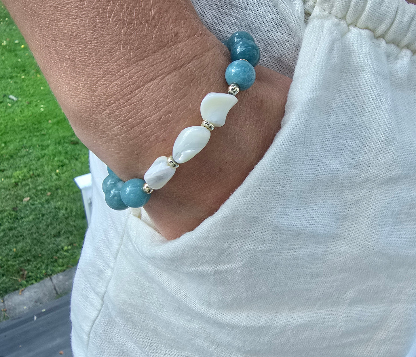 Chalcedony and Gold Bracelet