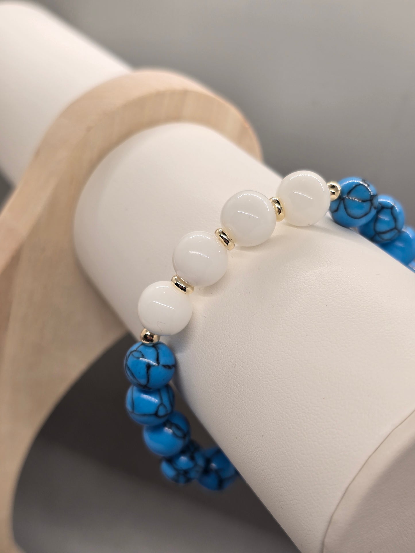 Turquoise and White Agate Bracelet