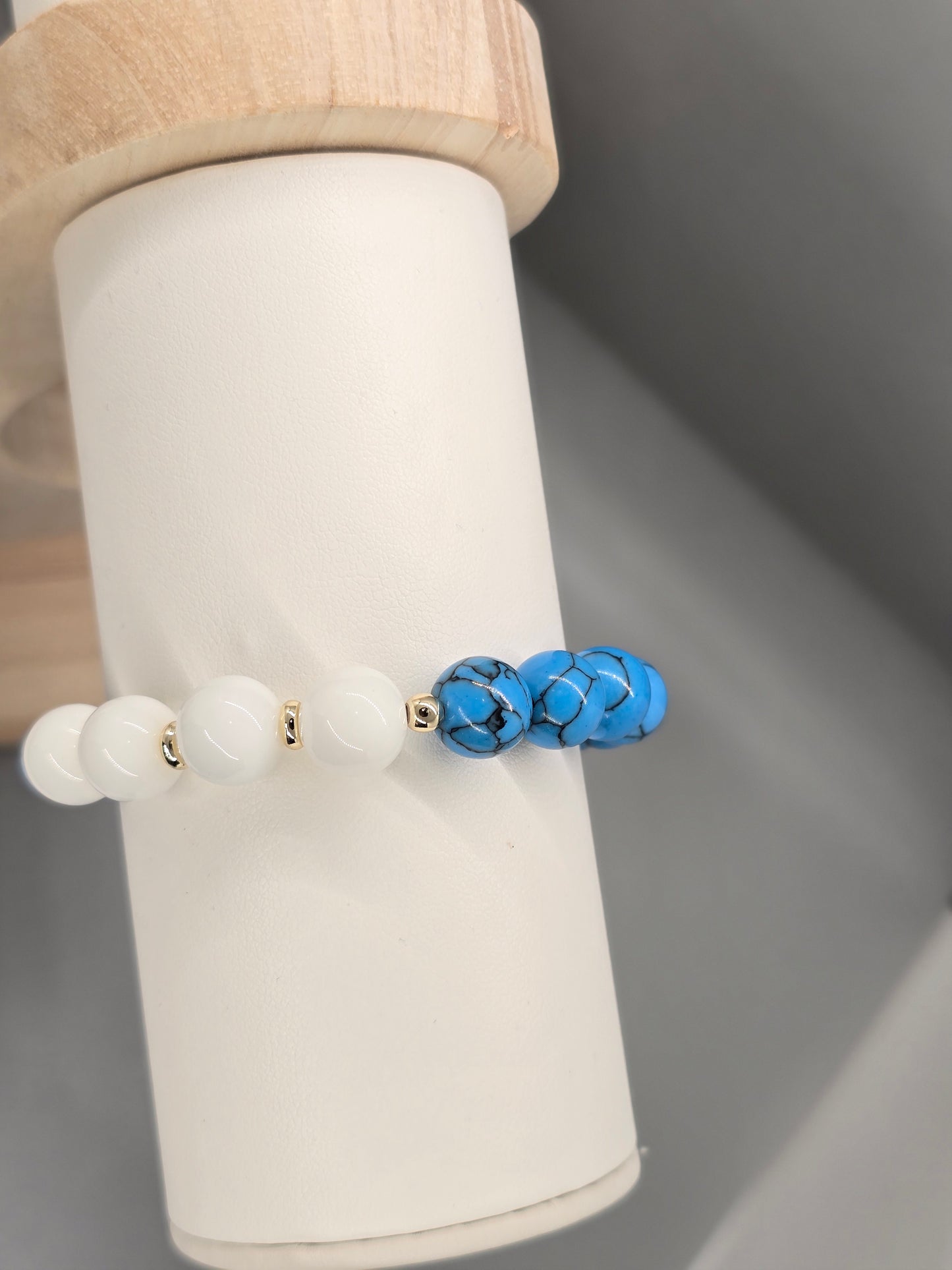 Turquoise and White Agate Bracelet